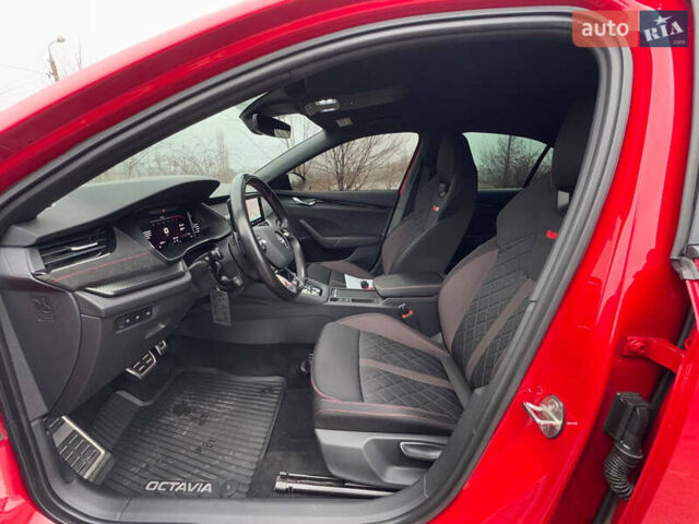 Красный Шкода Октавия, объемом двигателя 1.97 л и пробегом 140 тыс. км за 29999 $, фото 12 на Automoto.ua
