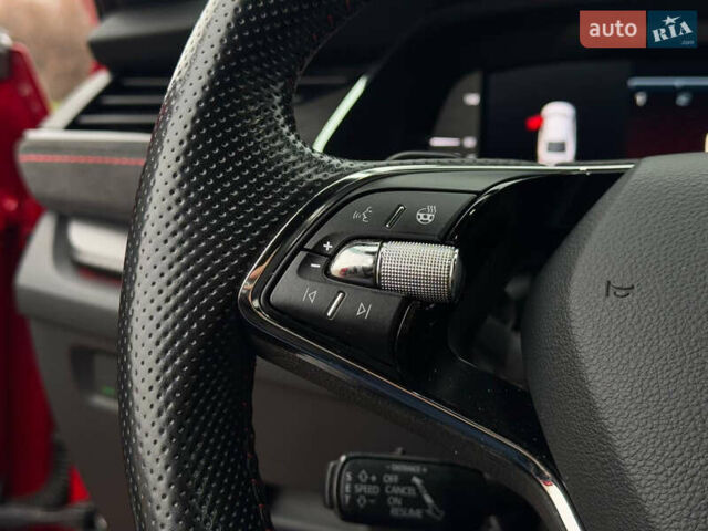 Красный Шкода Октавия, объемом двигателя 1.97 л и пробегом 140 тыс. км за 29999 $, фото 5 на Automoto.ua