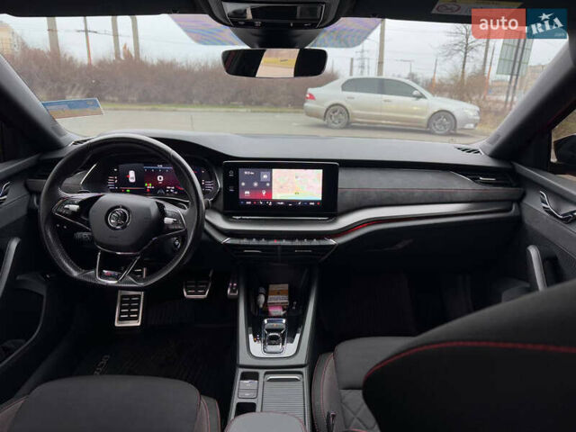 Красный Шкода Октавия, объемом двигателя 1.97 л и пробегом 140 тыс. км за 29999 $, фото 4 на Automoto.ua