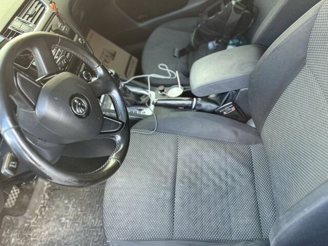 Шкода Октавія, об'ємом двигуна 2 л та пробігом 245 тис. км за 6700 $, фото 6 на Automoto.ua