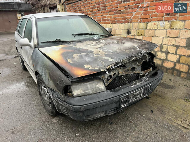 Шкода Октавия, объемом двигателя 1.6 л и пробегом 300 тыс. км за 850 $, фото 4 на Automoto.ua