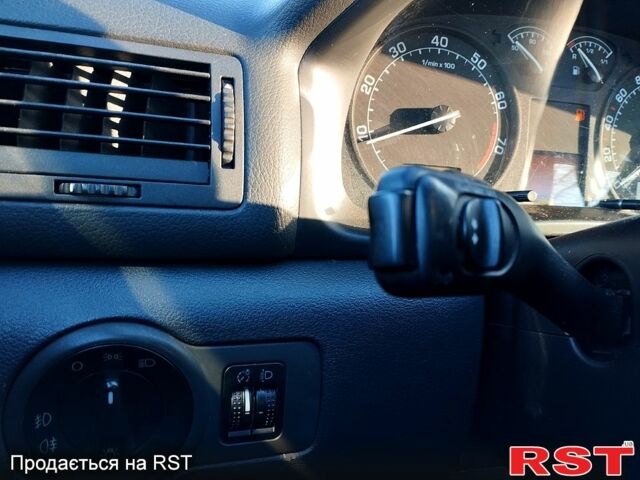 Шкода Октавия, объемом двигателя 2 л и пробегом 230 тыс. км за 5200 $, фото 4 на Automoto.ua