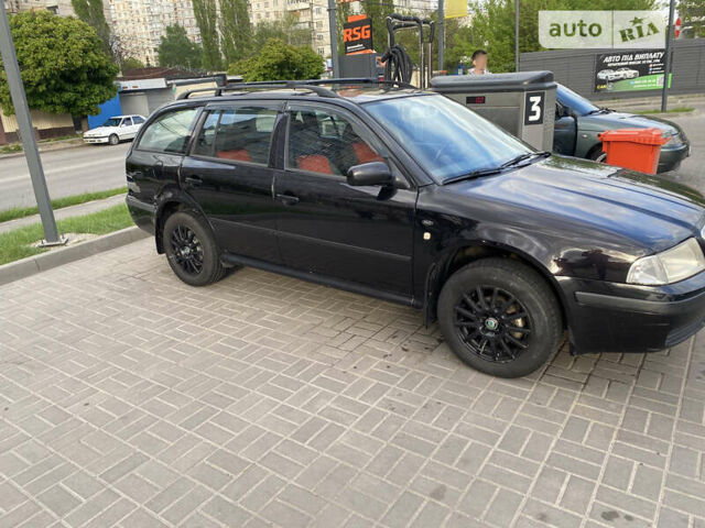 Шкода Октавия, объемом двигателя 1.6 л и пробегом 244 тыс. км за 5400 $, фото 1 на Automoto.ua