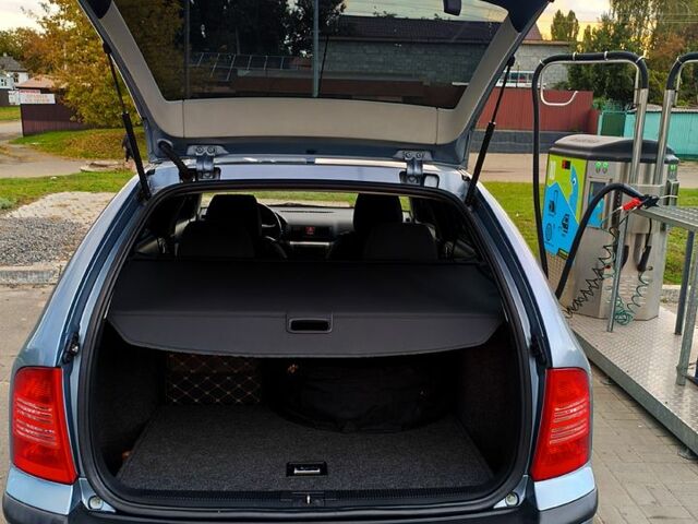 Шкода Октавия, объемом двигателя 2 л и пробегом 228 тыс. км за 5600 $, фото 6 на Automoto.ua