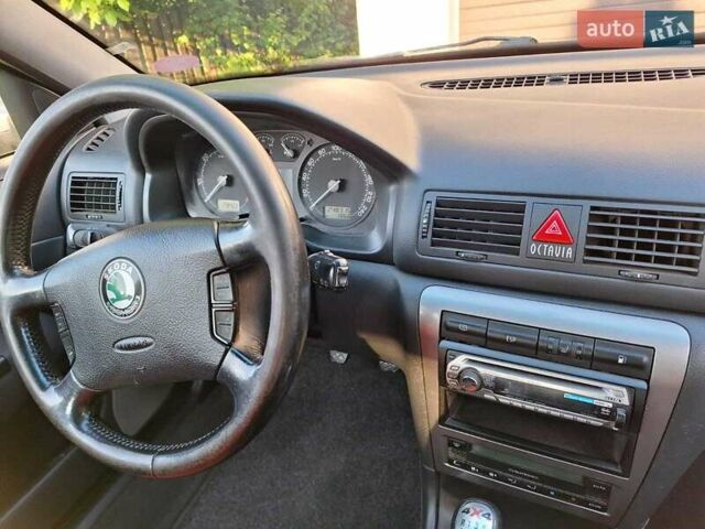 Шкода Октавия, объемом двигателя 0 л и пробегом 249 тыс. км за 4999 $, фото 3 на Automoto.ua
