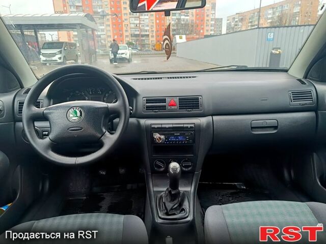 Шкода Октавия, объемом двигателя 16 л и пробегом 237 тыс. км за 4900 $, фото 9 на Automoto.ua