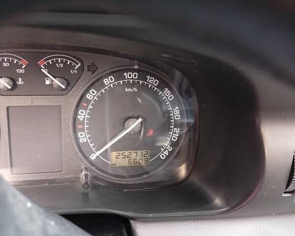 Шкода Октавія, об'ємом двигуна 1.6 л та пробігом 252 тис. км за 4400 $, фото 12 на Automoto.ua