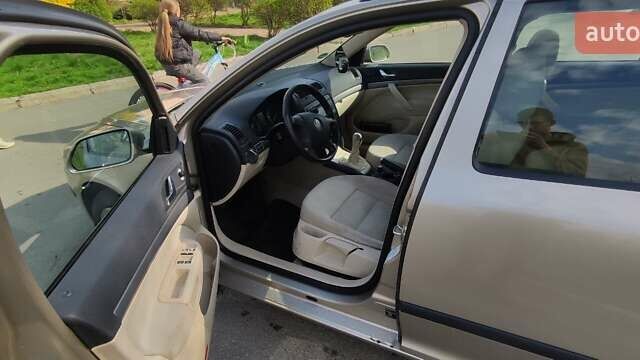 Шкода Октавия, объемом двигателя 1.6 л и пробегом 205 тыс. км за 6400 $, фото 7 на Automoto.ua