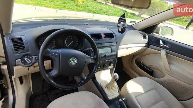 Шкода Октавия, объемом двигателя 1.6 л и пробегом 205 тыс. км за 6400 $, фото 12 на Automoto.ua