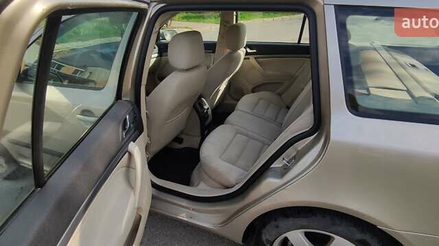 Шкода Октавия, объемом двигателя 1.6 л и пробегом 205 тыс. км за 6400 $, фото 6 на Automoto.ua