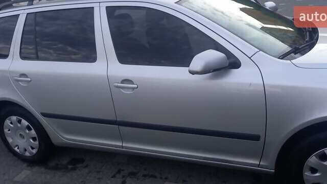 Шкода Октавия, объемом двигателя 1.6 л и пробегом 320 тыс. км за 5700 $, фото 4 на Automoto.ua