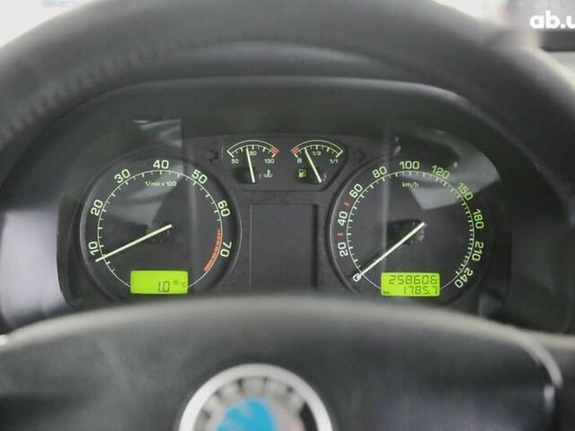 Шкода Октавия, объемом двигателя 1.6 л и пробегом 258 тыс. км за 5999 $, фото 14 на Automoto.ua