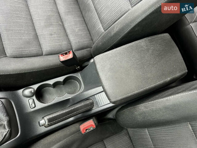 Шкода Октавія, об'ємом двигуна 2 л та пробігом 335 тис. км за 5999 $, фото 20 на Automoto.ua