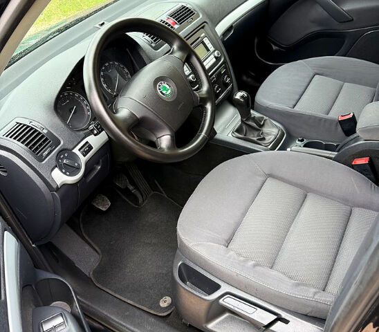Шкода Октавия, объемом двигателя 1.6 л и пробегом 230 тыс. км за 6400 $, фото 7 на Automoto.ua