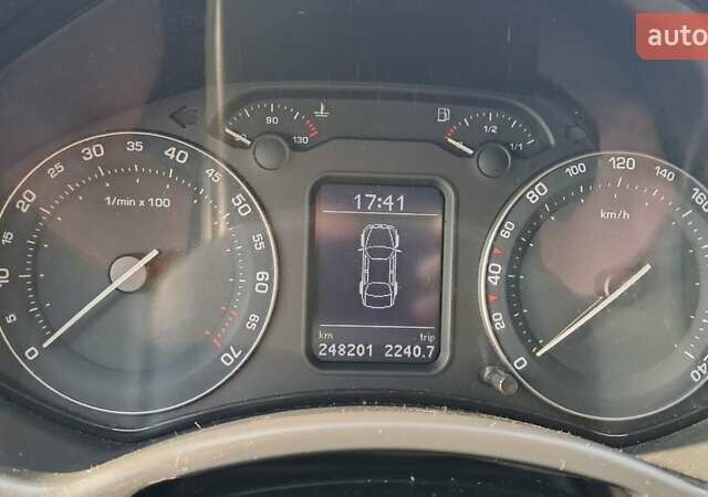 Шкода Октавия, объемом двигателя 1.6 л и пробегом 251 тыс. км за 6000 $, фото 5 на Automoto.ua