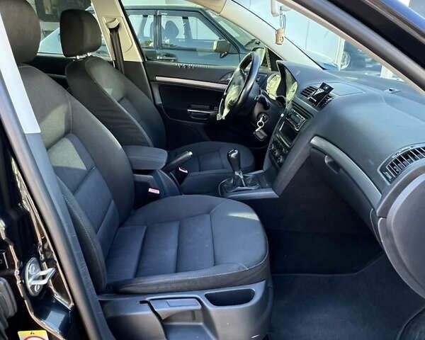 Шкода Октавія, об'ємом двигуна 2 л та пробігом 260 тис. км за 5590 $, фото 25 на Automoto.ua