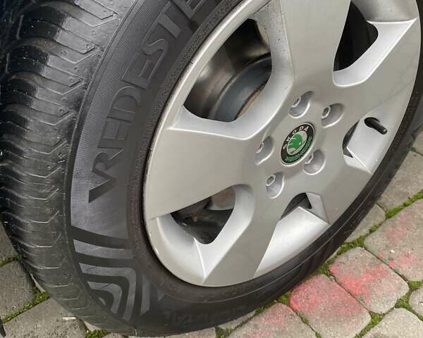 Шкода Октавія, об'ємом двигуна 1.6 л та пробігом 127 тис. км за 6950 $, фото 11 на Automoto.ua