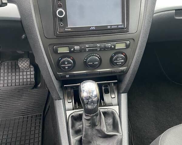 Шкода Октавія, об'ємом двигуна 1.6 л та пробігом 127 тис. км за 6950 $, фото 6 на Automoto.ua