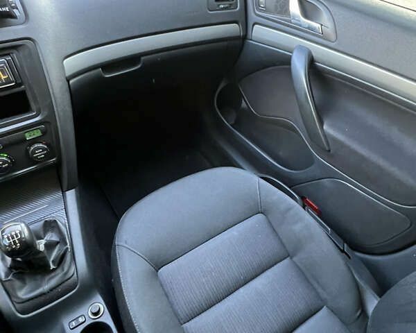 Шкода Октавія, об'ємом двигуна 2 л та пробігом 260 тис. км за 5590 $, фото 18 на Automoto.ua