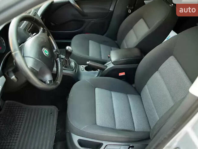 Шкода Октавія, об'ємом двигуна 2 л та пробігом 280 тис. км за 7999 $, фото 6 на Automoto.ua