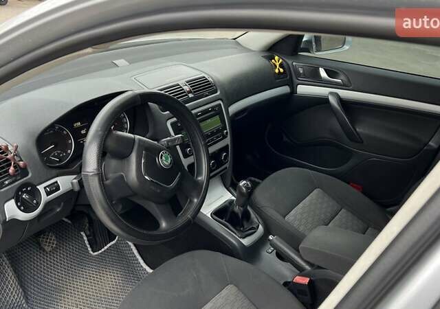 Шкода Октавия, объемом двигателя 1.6 л и пробегом 268 тыс. км за 7400 $, фото 6 на Automoto.ua