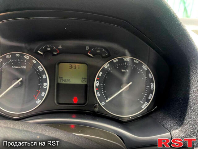 Шкода Октавія, об'ємом двигуна 1.6 л та пробігом 176 тис. км за 6600 $, фото 9 на Automoto.ua