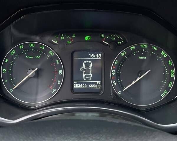 Шкода Октавия, объемом двигателя 2 л и пробегом 353 тыс. км за 8000 $, фото 21 на Automoto.ua