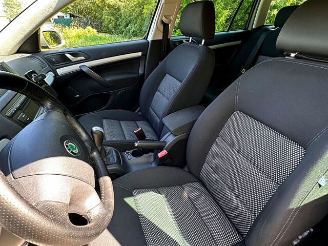 Шкода Октавия, объемом двигателя 2 л и пробегом 247 тыс. км за 8900 $, фото 7 на Automoto.ua