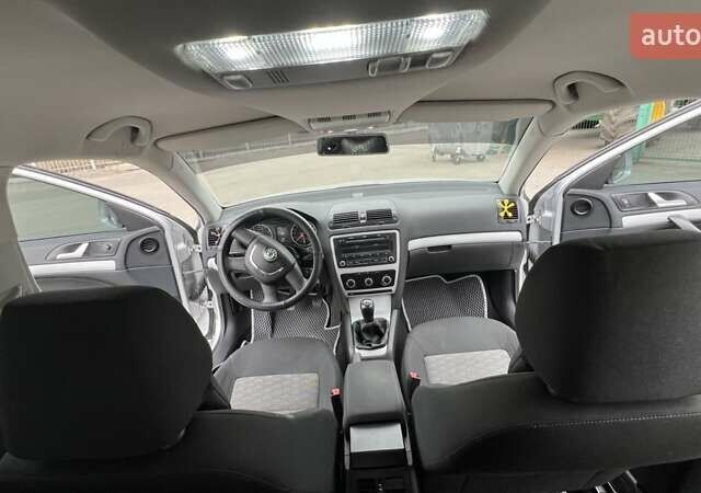 Шкода Октавия, объемом двигателя 1.6 л и пробегом 268 тыс. км за 7400 $, фото 7 на Automoto.ua