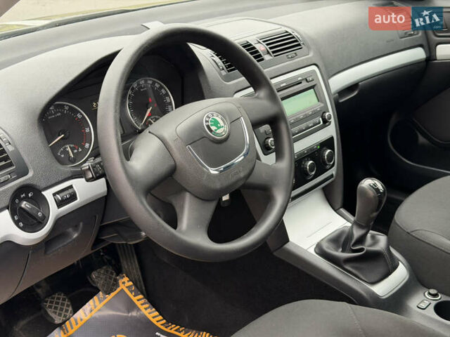 Шкода Октавія, об'ємом двигуна 1.6 л та пробігом 195 тис. км за 8499 $, фото 31 на Automoto.ua