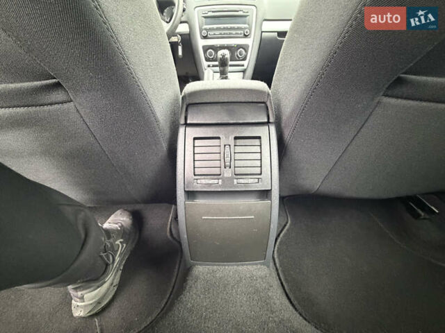 Шкода Октавія, об'ємом двигуна 1.6 л та пробігом 195 тис. км за 8499 $, фото 17 на Automoto.ua