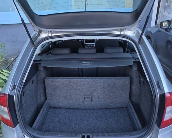 Шкода Октавия, объемом двигателя 1.6 л и пробегом 240 тыс. км за 8199 $, фото 5 на Automoto.ua