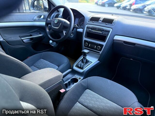 Шкода Октавия, объемом двигателя 1.6 л и пробегом 218 тыс. км за 9200 $, фото 12 на Automoto.ua