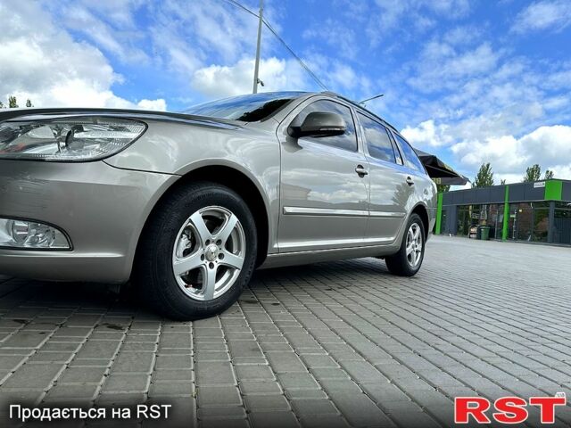 Шкода Октавия 2009 в Кропивницком (Кировограде) на Automoto.ua Шкода Октавия, объемом двигателя 1.8 л и пробегом 204 тыс. км за 7999 $, фото 4 на Automoto.ua