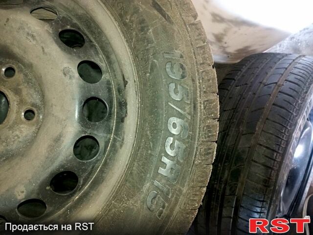 Шкода Октавія, об'ємом двигуна 1.6 л та пробігом 280 тис. км за 1600 $, фото 6 на Automoto.ua