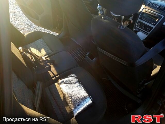 Шкода Октавія, об'ємом двигуна 1.6 л та пробігом 295 тис. км за 7400 $, фото 5 на Automoto.ua