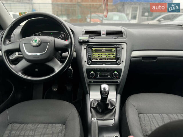 Шкода Октавия 2009 в Староконстантинов на Automoto.ua Шкода Октавия, объемом двигателя 1.8 л и пробегом 235 тыс. км за 7500 $, фото 11 на Automoto.ua