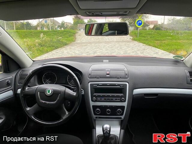 Шкода Октавия 2010 в Вознесенске на Automoto.ua Шкода Октавия, объемом двигателя 1.6 л и пробегом 171 тыс. км за 7900 $, фото 4 на Automoto.ua