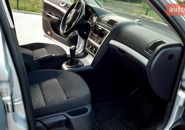 Шкода Октавия, объемом двигателя 0 л и пробегом 217 тыс. км за 7000 $, фото 7 на Automoto.ua