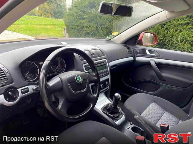 Шкода Октавия 2010 в Вознесенске на Automoto.ua Шкода Октавия, объемом двигателя 1.6 л и пробегом 171 тыс. км за 7900 $, фото 6 на Automoto.ua