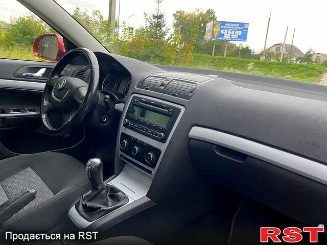 Шкода Октавия 2010 в Вознесенске на Automoto.ua Шкода Октавия, объемом двигателя 1.6 л и пробегом 171 тыс. км за 7900 $, фото 5 на Automoto.ua