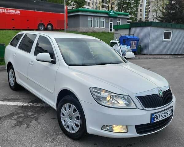 Шкода Октавия, объемом двигателя 1.6 л и пробегом 328 тыс. км за 6800 $, фото 1 на Automoto.ua