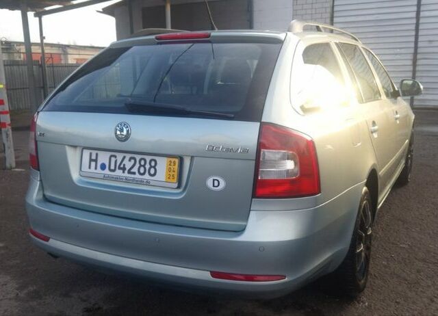 Шкода Октавия, объемом двигателя 1.6 л и пробегом 175 тыс. км за 8600 $, фото 5 на Automoto.ua