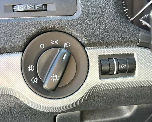 Шкода Октавія, об'ємом двигуна 1.6 л та пробігом 251 тис. км за 7500 $, фото 25 на Automoto.ua