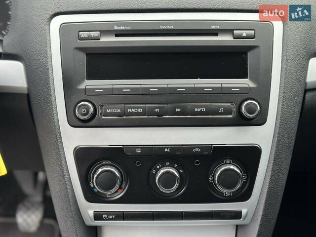 Шкода Октавия, объемом двигателя 1.99 л и пробегом 270 тыс. км за 8500 $, фото 17 на Automoto.ua
