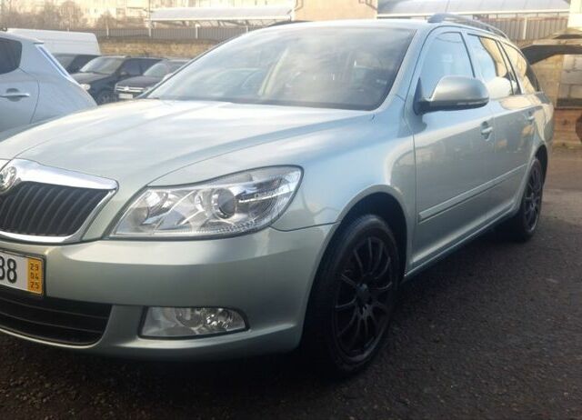 Шкода Октавия, объемом двигателя 1.6 л и пробегом 175 тыс. км за 8600 $, фото 4 на Automoto.ua