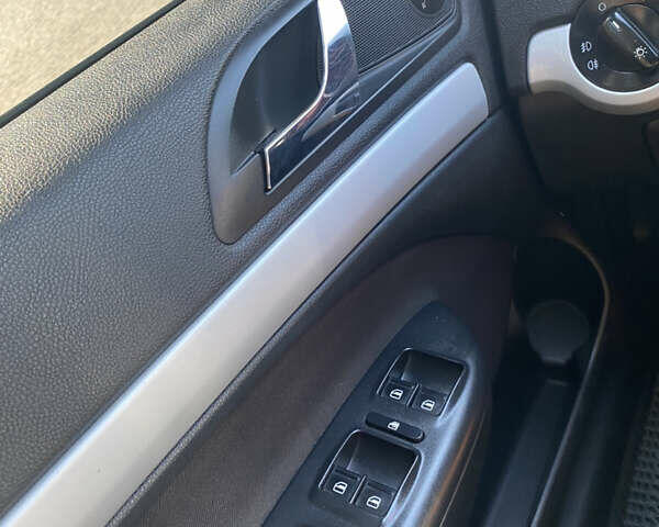 Шкода Октавия, объемом двигателя 1.6 л и пробегом 268 тыс. км за 7700 $, фото 16 на Automoto.ua