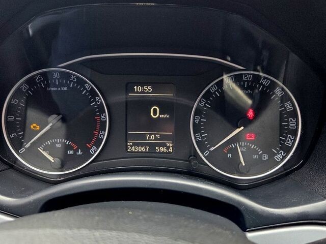 Шкода Октавия, объемом двигателя 1.6 л и пробегом 243 тыс. км за 8300 $, фото 8 на Automoto.ua