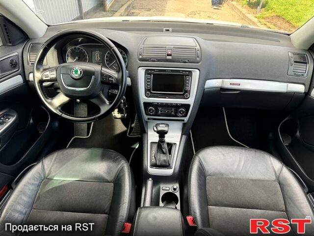 Шкода Октавия, объемом двигателя 2 л и пробегом 184 тыс. км за 11950 $, фото 4 на Automoto.ua