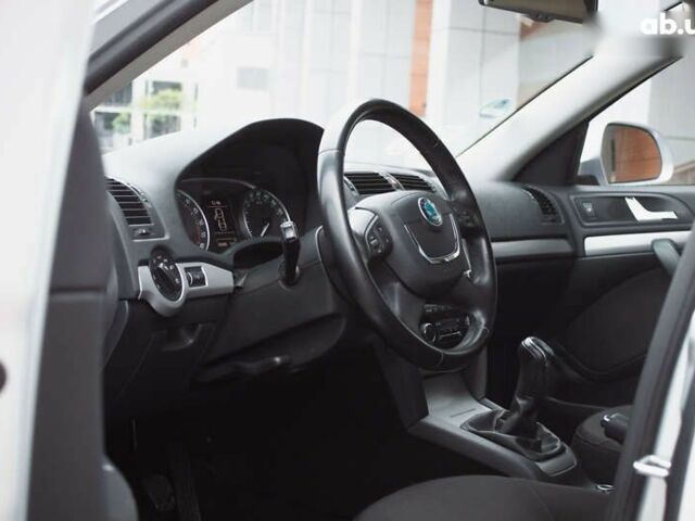Шкода Октавия, объемом двигателя 1.6 л и пробегом 228 тыс. км за 9500 $, фото 8 на Automoto.ua